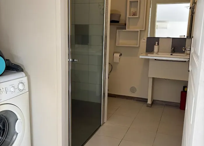 Apartment T2 Climatise Avec Piscine *