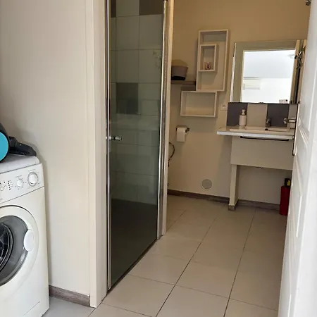Apartment T2 Climatise Avec Piscine *
